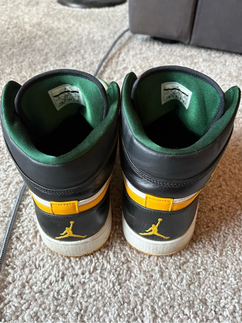 Air Jordan 1 Mid Retro Sonics sz men’s US 13